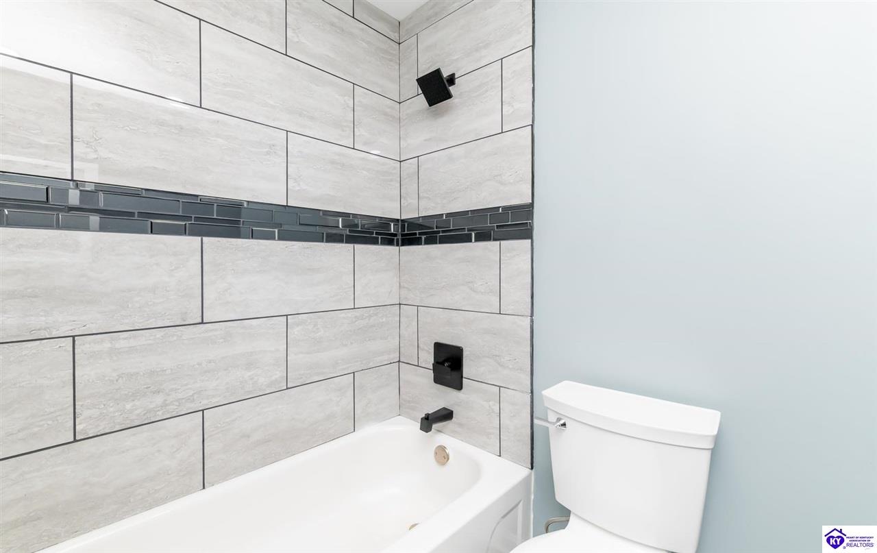 Listing Picture 160 Kentucky Circle Radcliff, KY 40160 MLS HK24004124