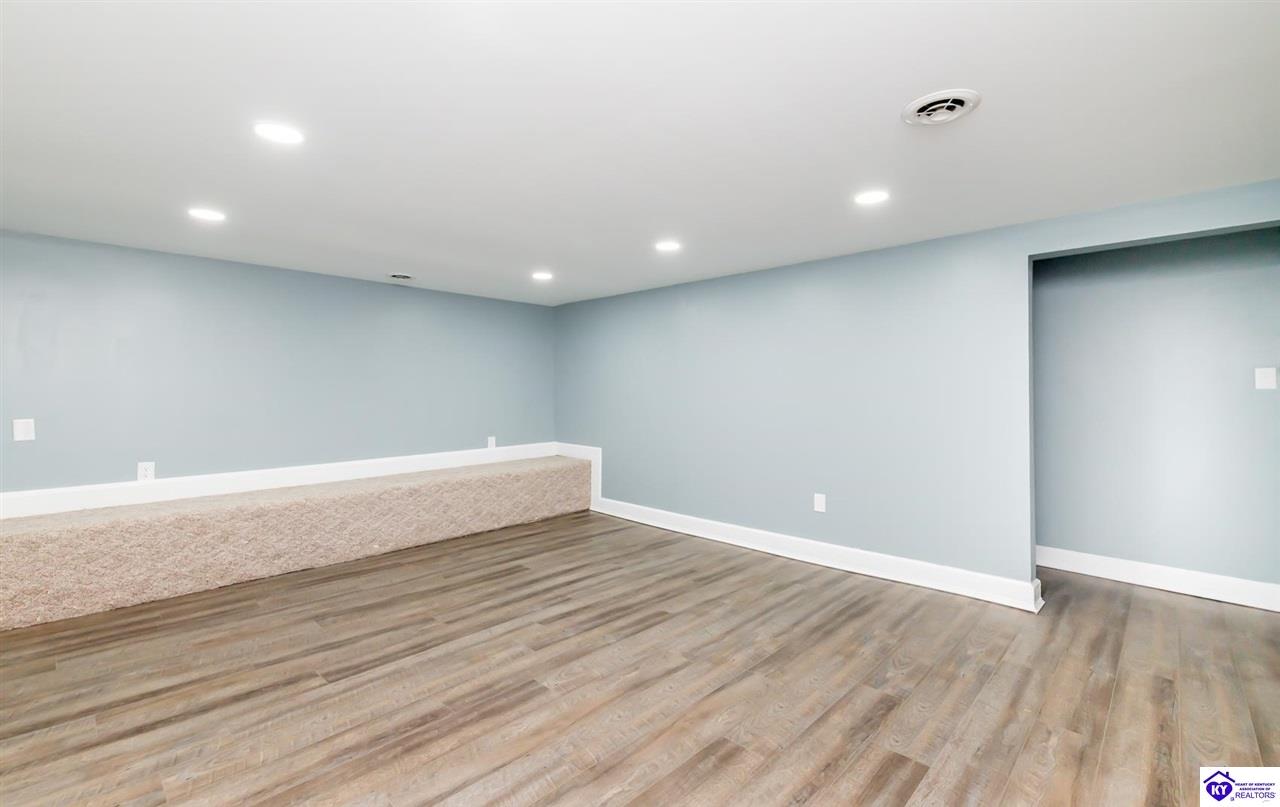 Listing Picture 160 Kentucky Circle Radcliff, KY 40160 MLS HK24004124