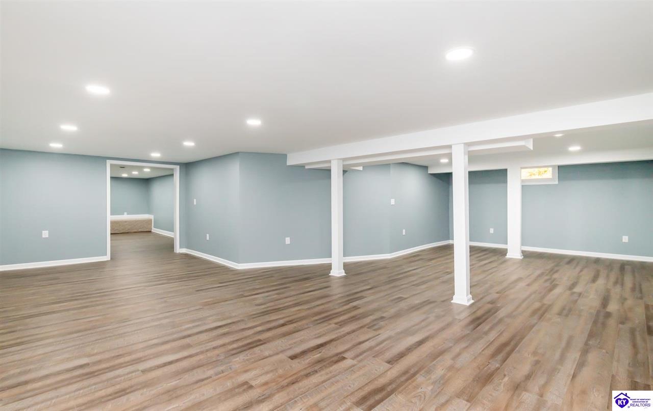 Listing Picture 160 Kentucky Circle Radcliff, KY 40160 MLS HK24004124