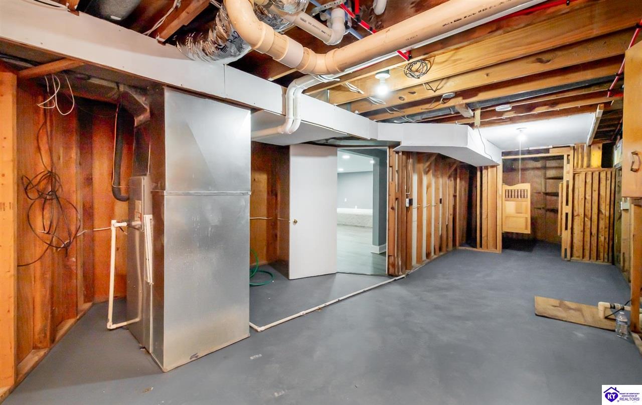 Listing Picture 160 Kentucky Circle Radcliff, KY 40160 MLS HK24004124