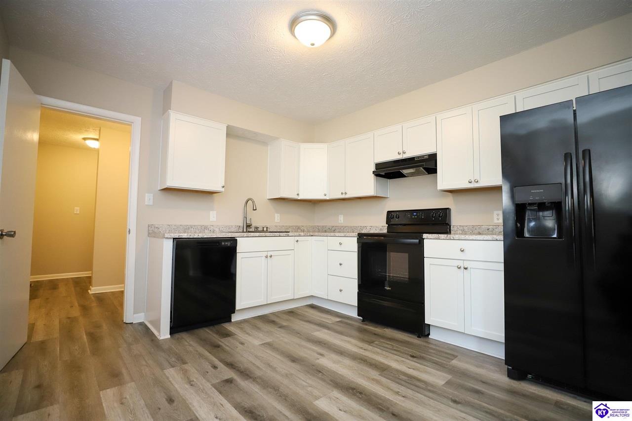 Listing Picture 144 Barbara Circle Elizabethtown, KY 42701 MLS HK24004138