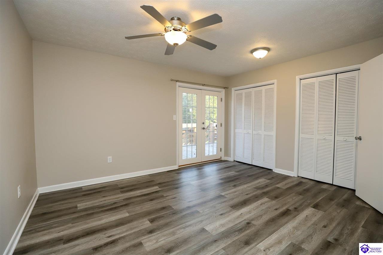 Listing Picture 144 Barbara Circle Elizabethtown, KY 42701 MLS HK24004138