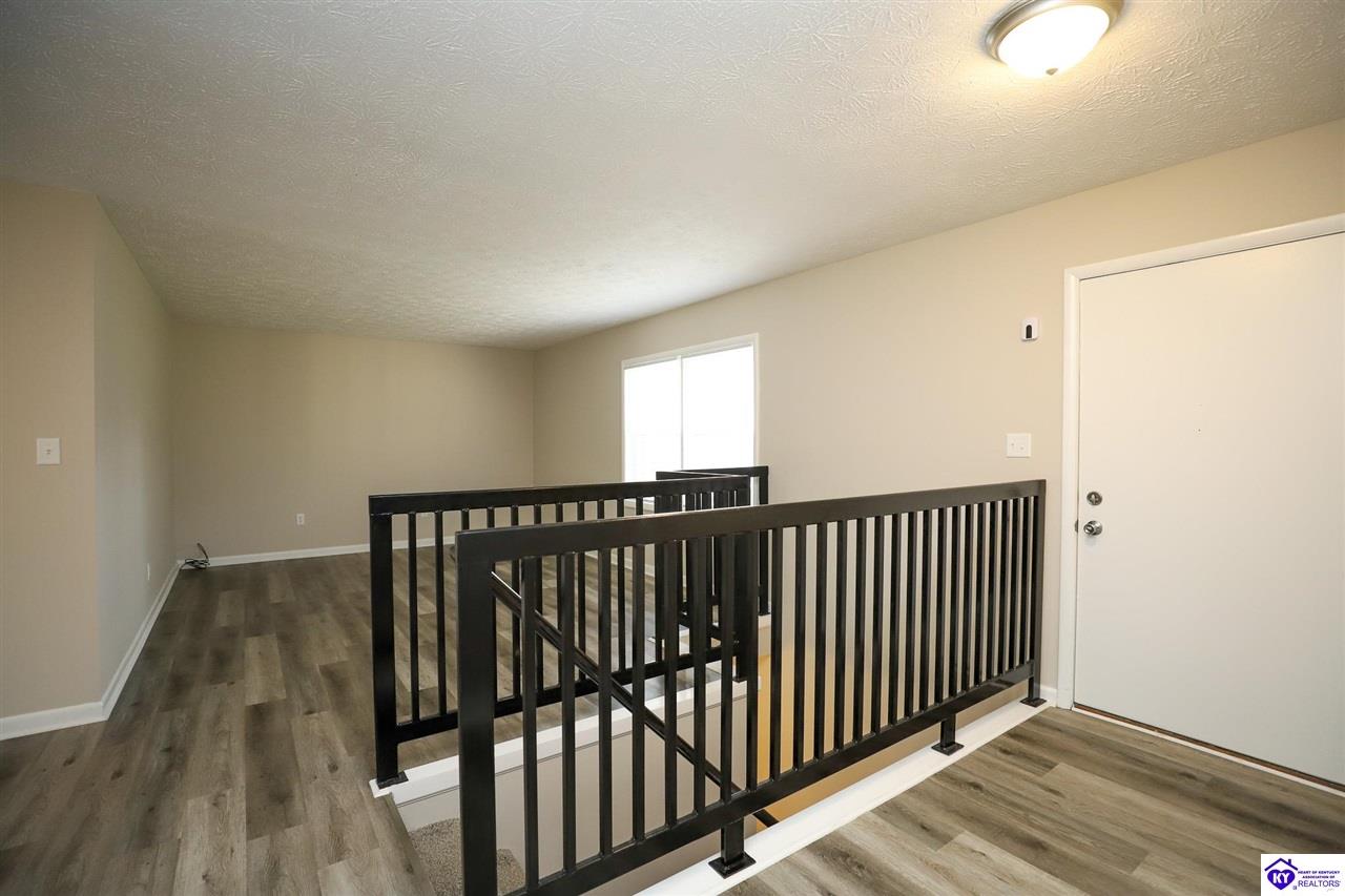 Listing Picture 144 Barbara Circle Elizabethtown, KY 42701 MLS HK24004138