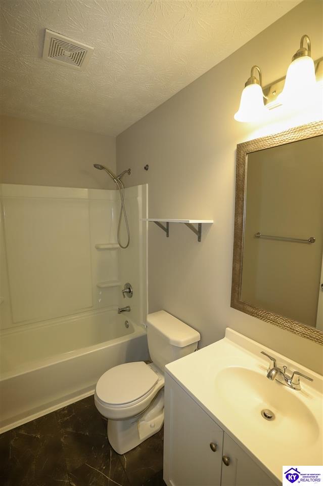 Listing Picture 144 Barbara Circle Elizabethtown, KY 42701 MLS HK24004138