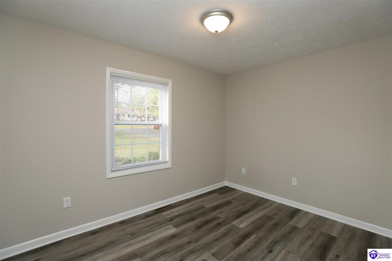 Listing Picture 144 Barbara Circle Elizabethtown, KY 42701 MLS HK24004138