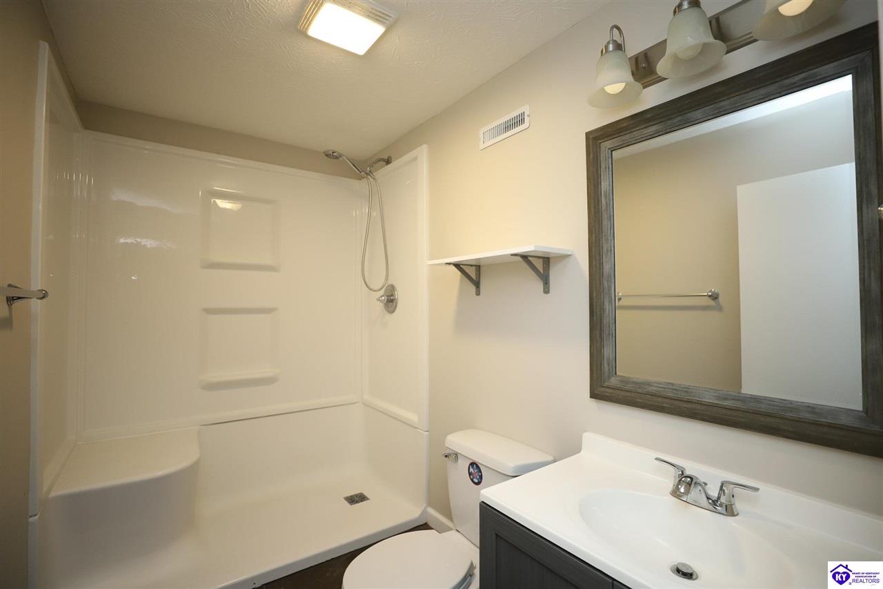 Listing Picture 144 Barbara Circle Elizabethtown, KY 42701 MLS HK24004138