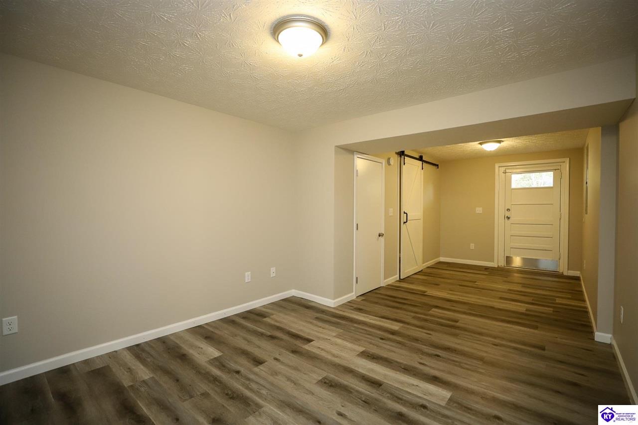 Listing Picture 144 Barbara Circle Elizabethtown, KY 42701 MLS HK24004138