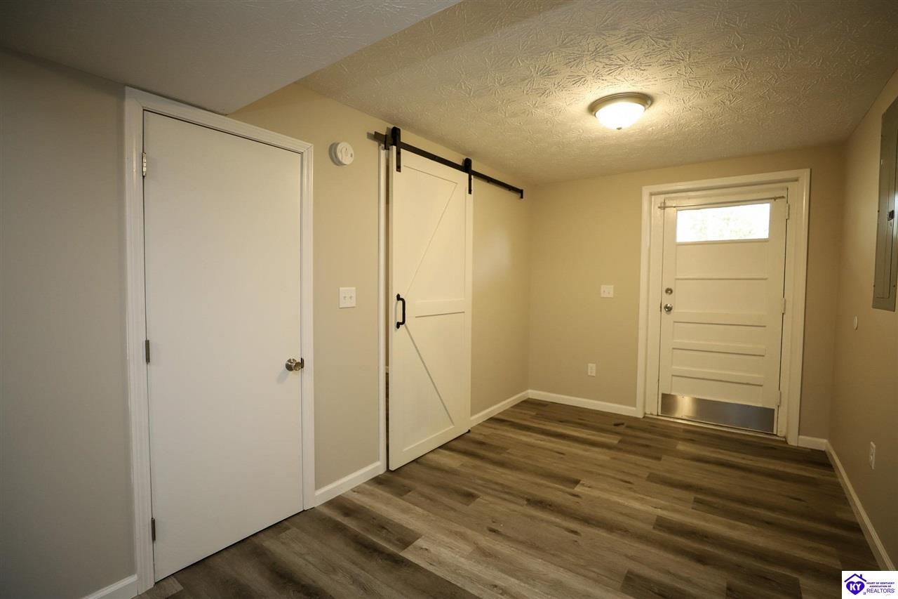 Listing Picture 144 Barbara Circle Elizabethtown, KY 42701 MLS HK24004138