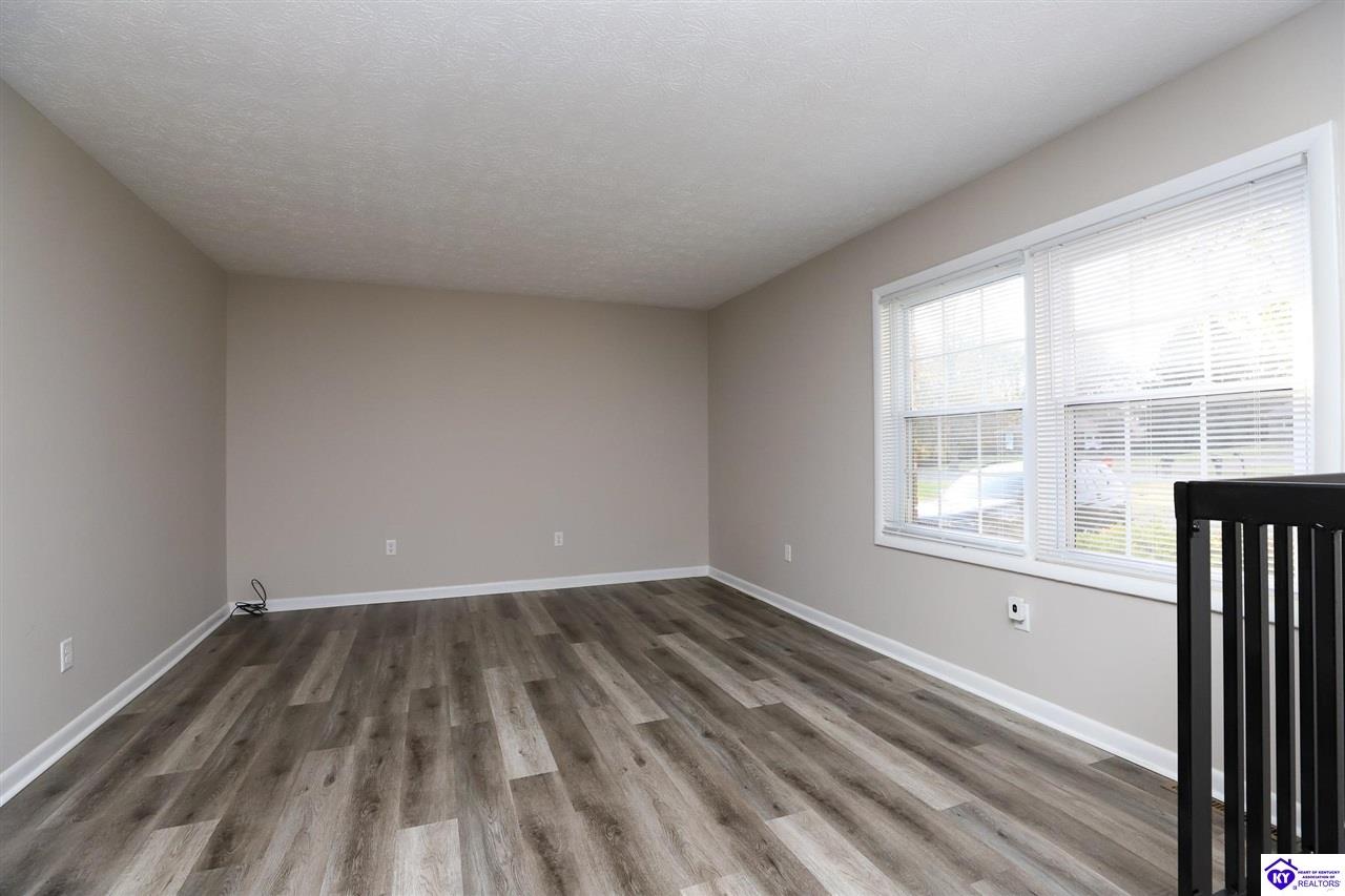 Listing Picture 144 Barbara Circle Elizabethtown, KY 42701 MLS HK24004138