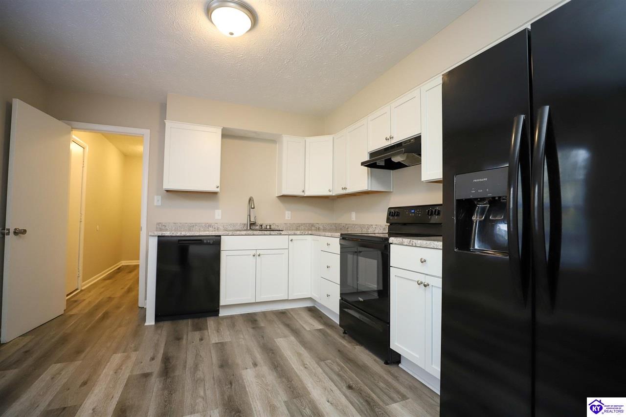 Listing Picture 144 Barbara Circle Elizabethtown, KY 42701 MLS HK24004138