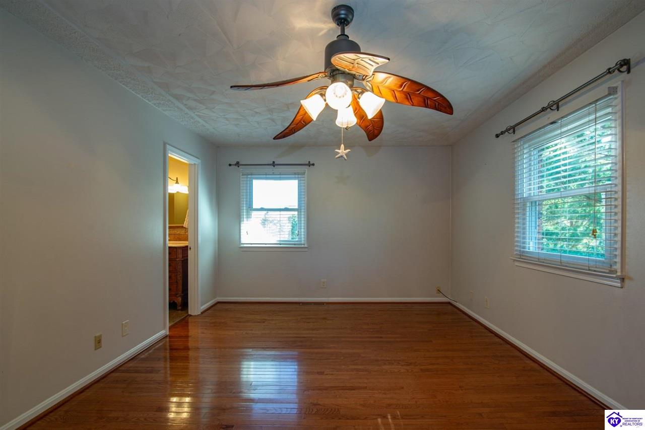 Listing Picture 864 Hillcrest Drive Radcliff, KY 40160 MLS HK24004147