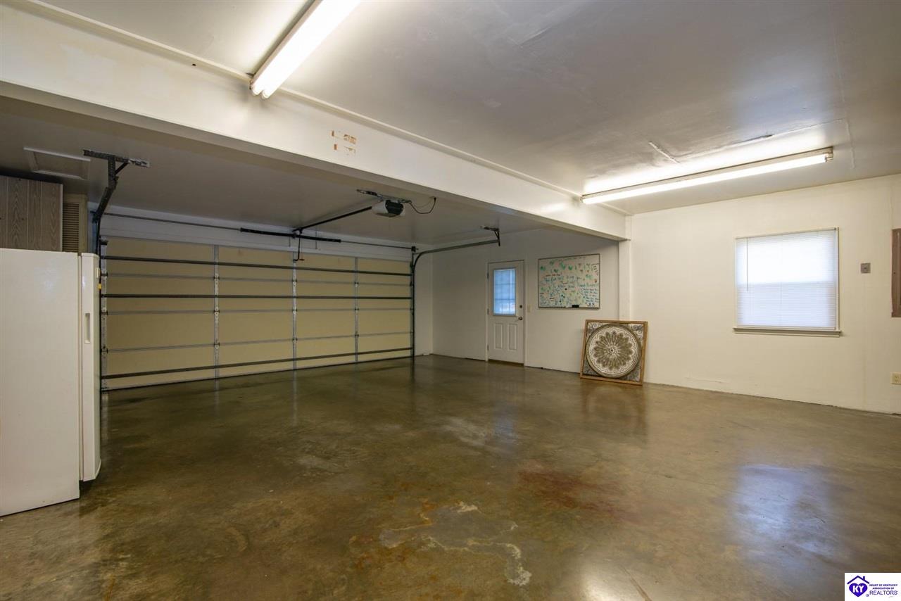 Listing Picture 864 Hillcrest Drive Radcliff, KY 40160 MLS HK24004147