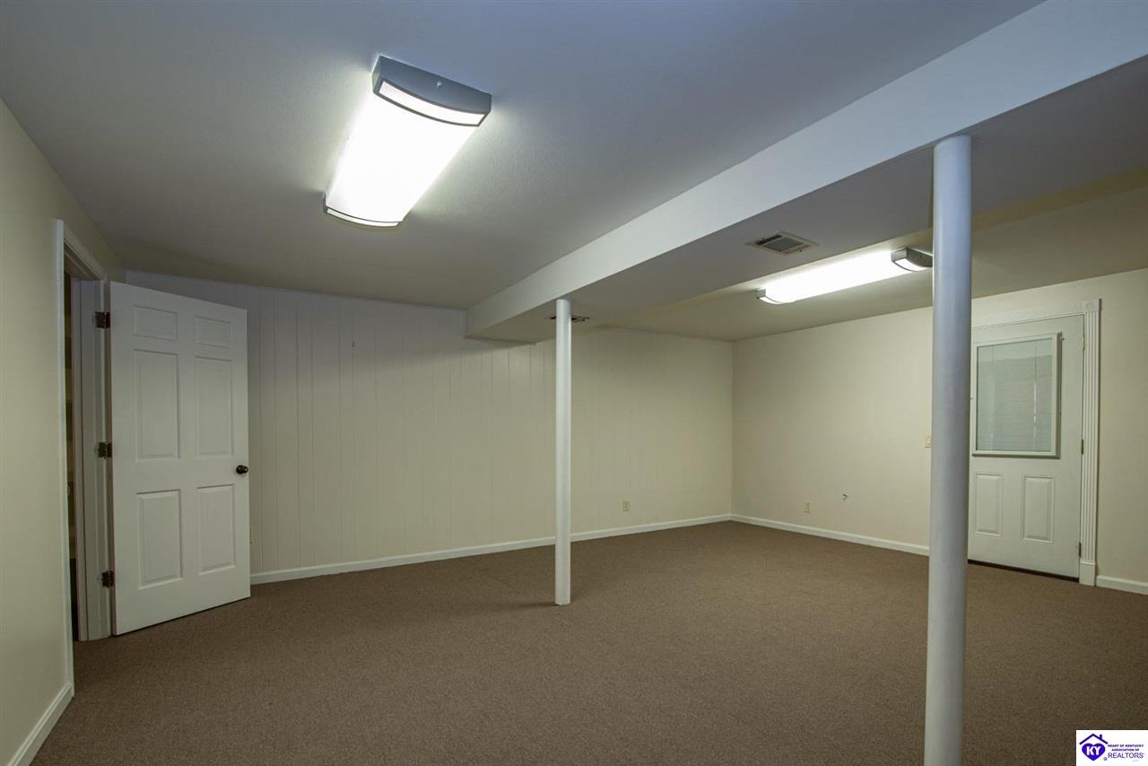 Listing Picture 864 Hillcrest Drive Radcliff, KY 40160 MLS HK24004147