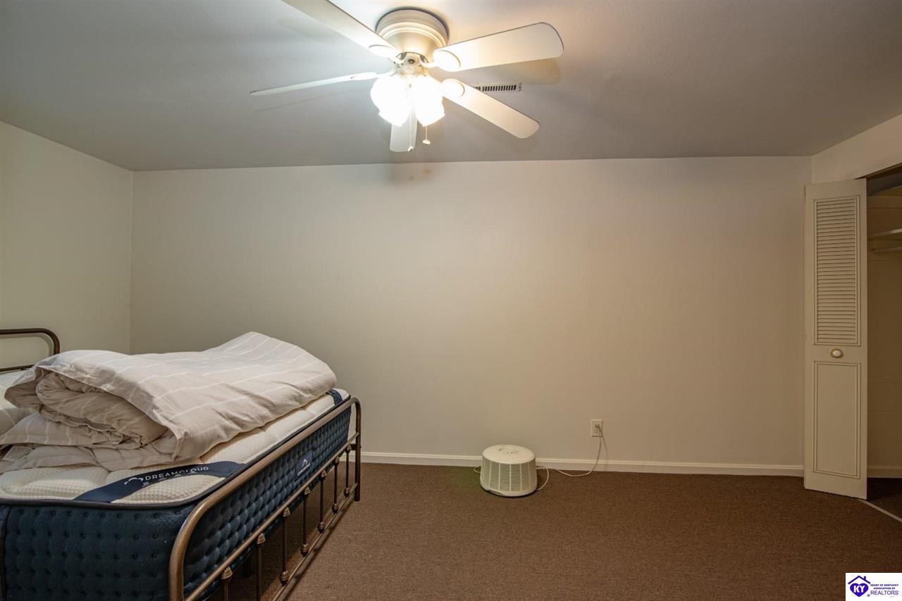 Listing Picture 864 Hillcrest Drive Radcliff, KY 40160 MLS HK24004147