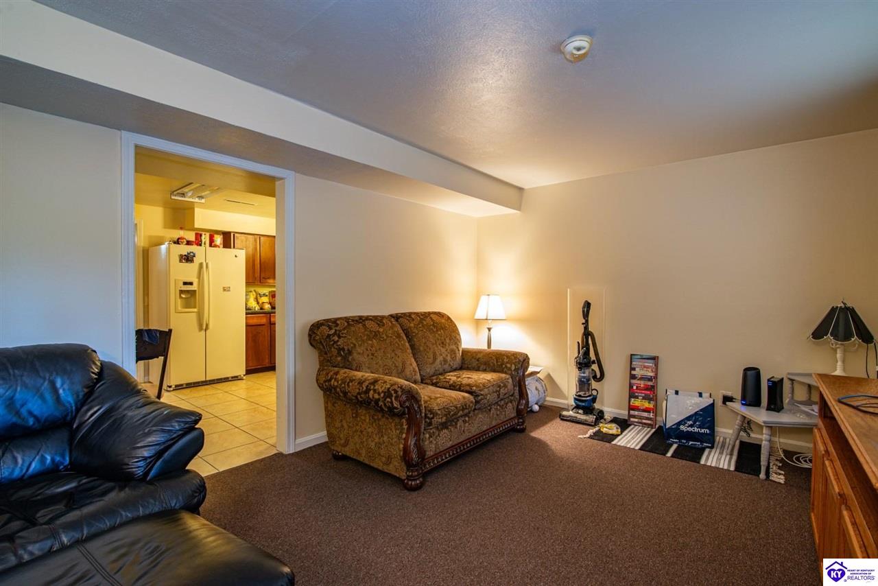 Listing Picture 864 Hillcrest Drive Radcliff, KY 40160 MLS HK24004147