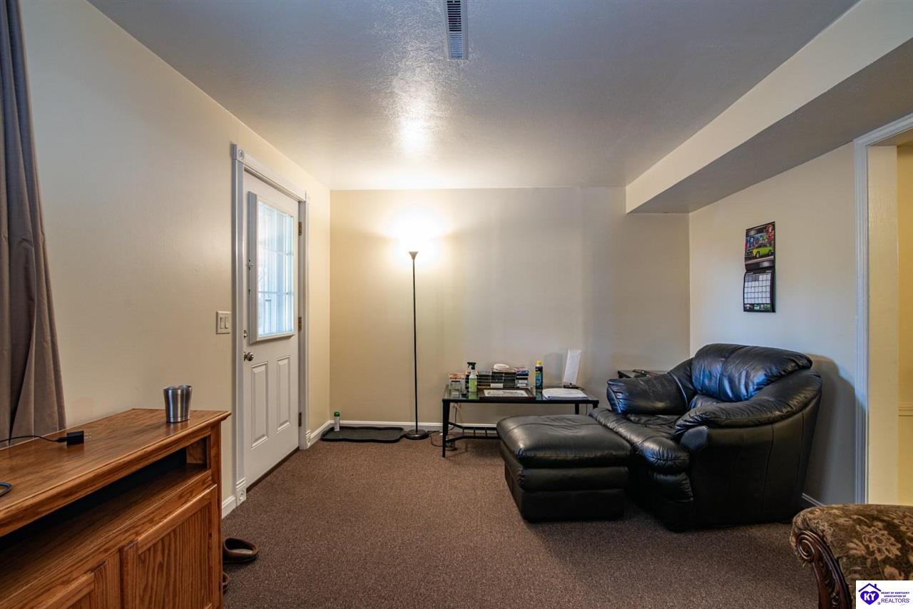 Listing Picture 864 Hillcrest Drive Radcliff, KY 40160 MLS HK24004147