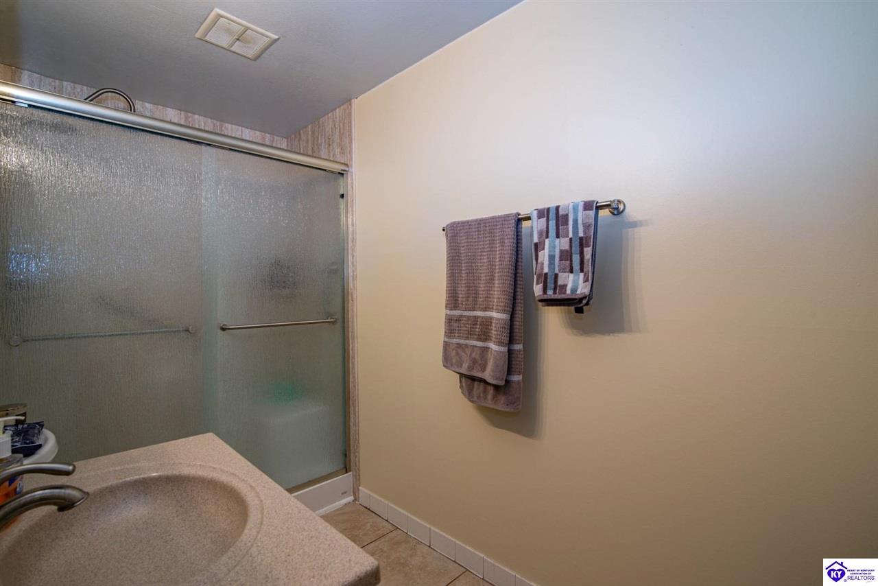 Listing Picture 864 Hillcrest Drive Radcliff, KY 40160 MLS HK24004147