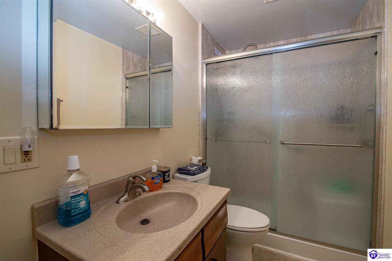 Listing Picture 864 Hillcrest Drive Radcliff, KY 40160 MLS HK24004147