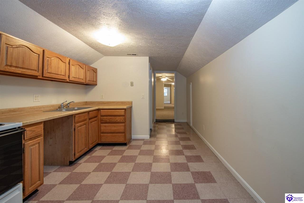 Listing Picture 864 Hillcrest Drive Radcliff, KY 40160 MLS HK24004147