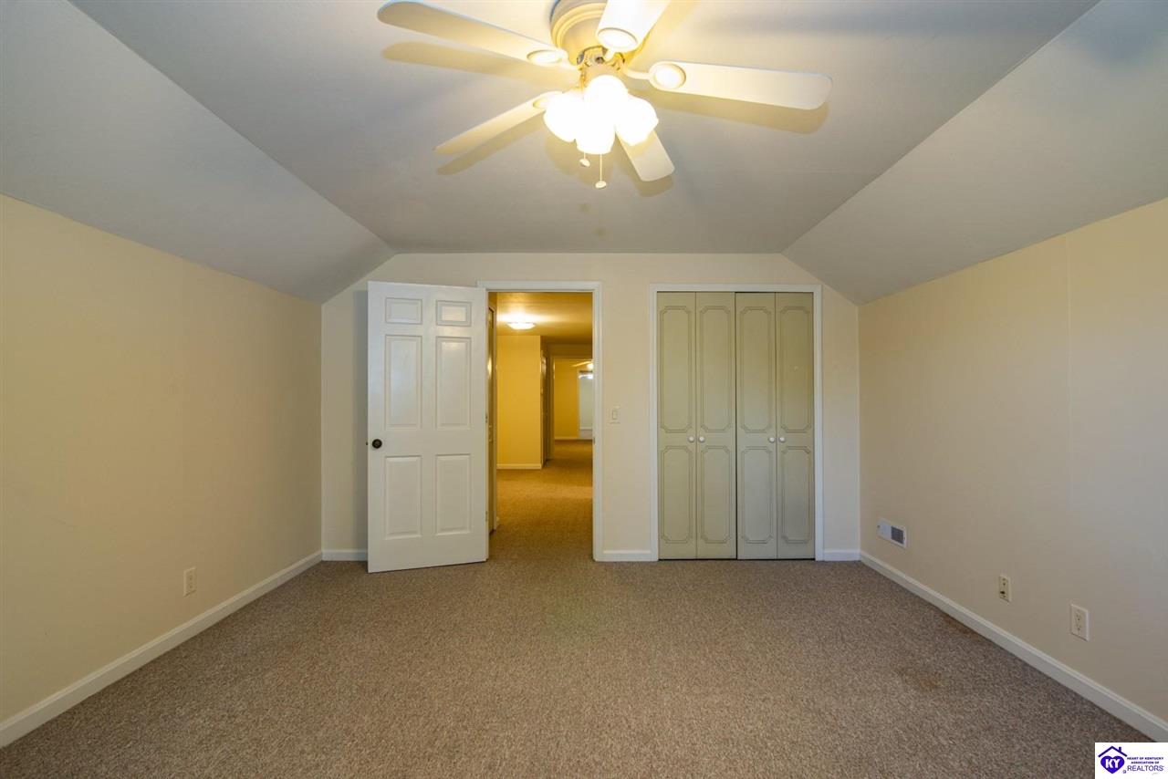 Listing Picture 864 Hillcrest Drive Radcliff, KY 40160 MLS HK24004147