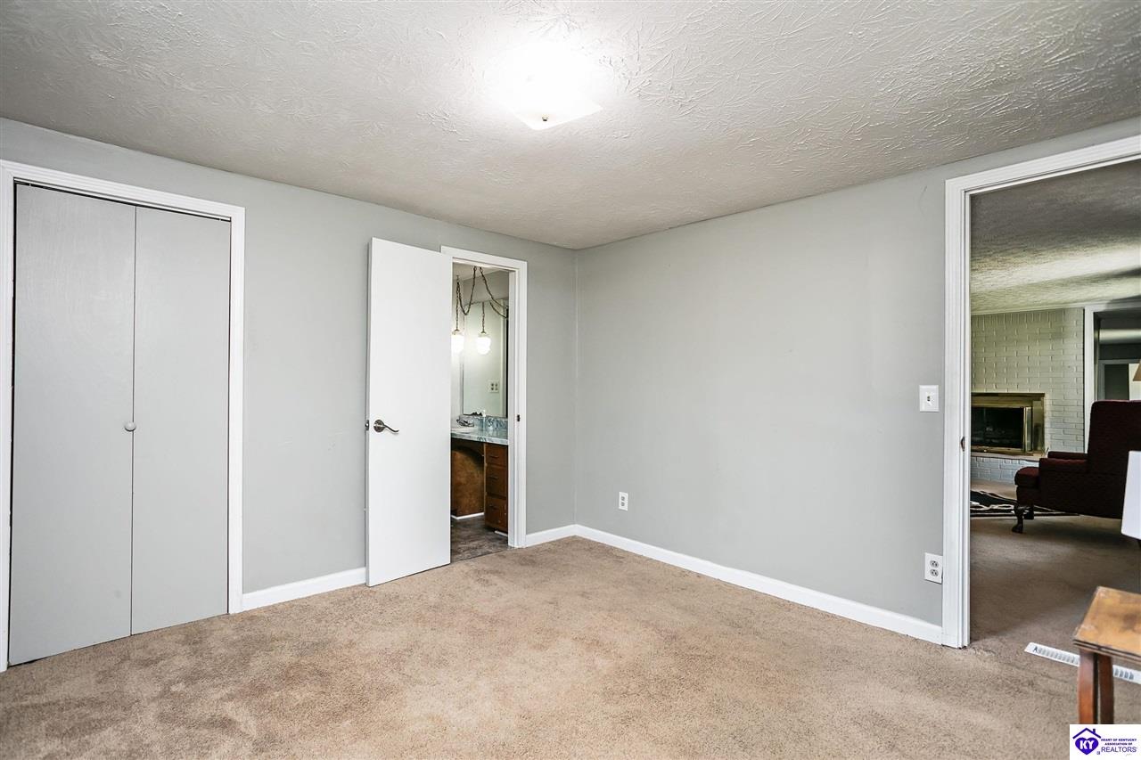 Listing Picture 3508 Rineyville Road Elizabethtown, KY 42701 MLS HK24004166