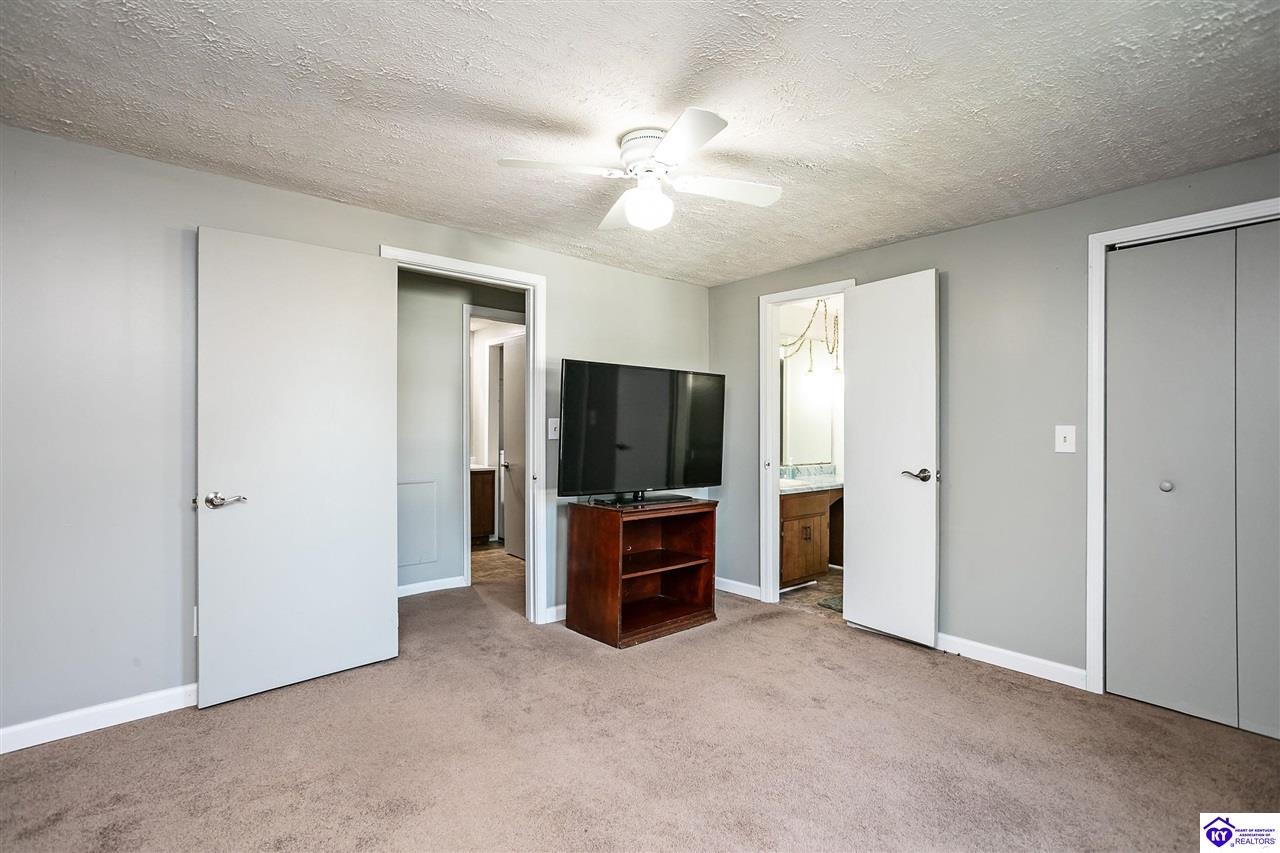 Listing Picture 3508 Rineyville Road Elizabethtown, KY 42701 MLS HK24004166