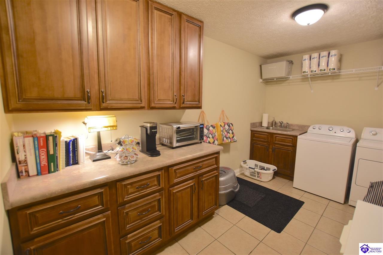 Listing Picture 351 Graceland Trail Elizabethtown, KY 42701 MLS HK24004174