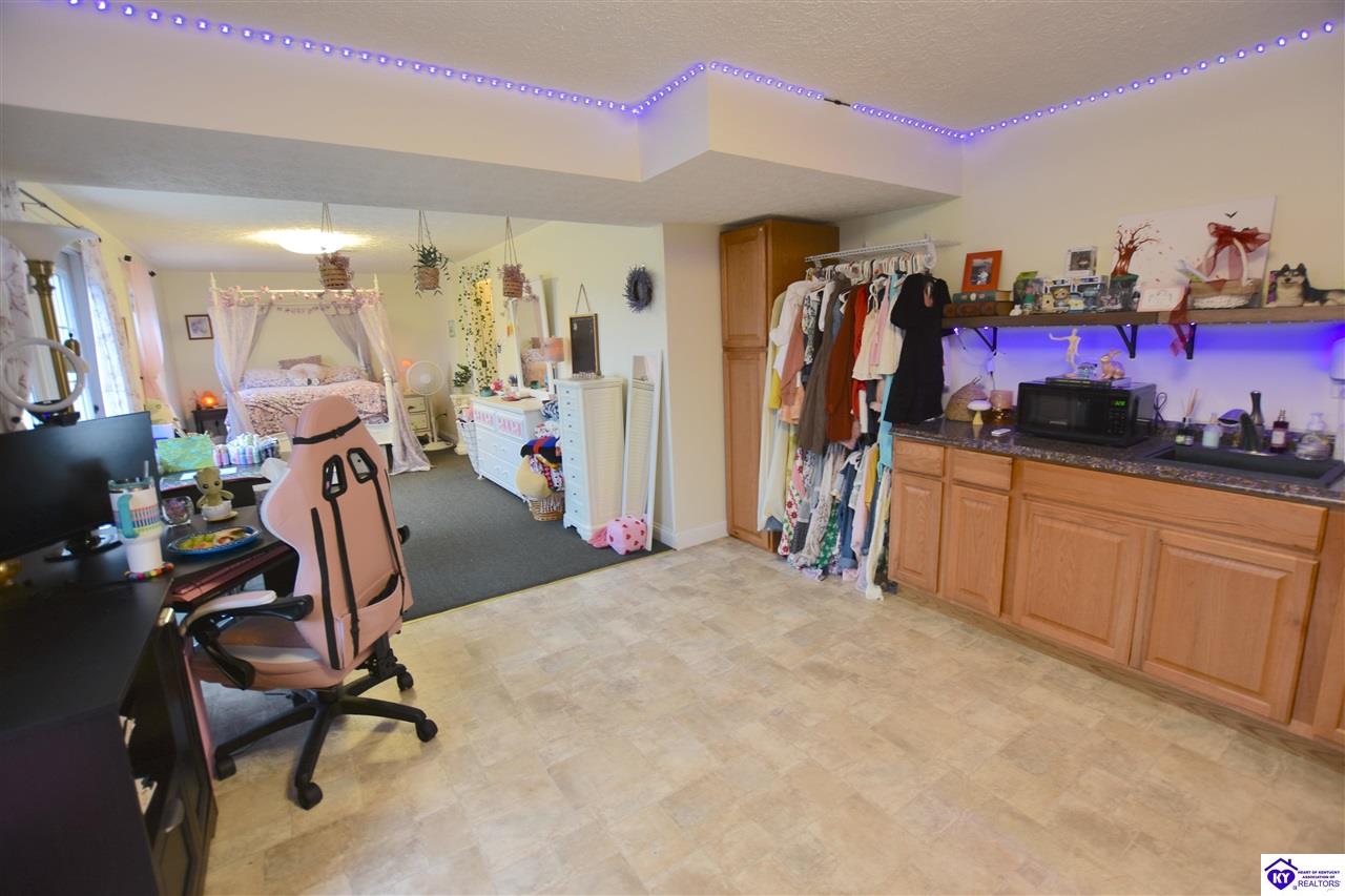 Listing Picture 351 Graceland Trail Elizabethtown, KY 42701 MLS HK24004174