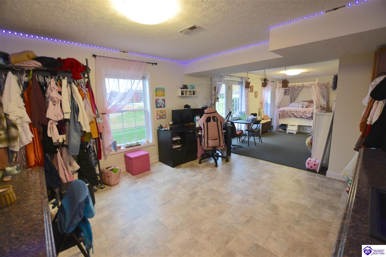 Listing Picture 351 Graceland Trail Elizabethtown, KY 42701 MLS HK24004174