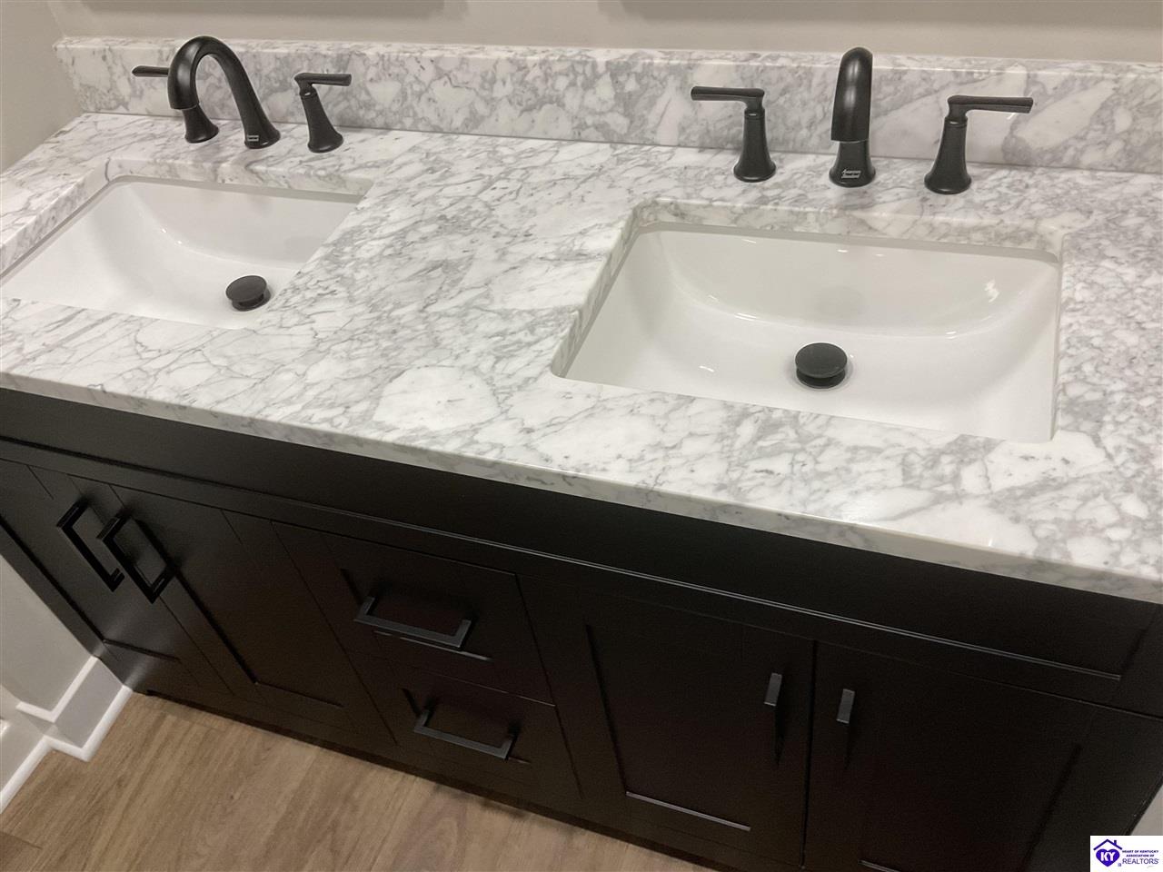 Listing Picture 205 Peck Street Vine Grove, KY 40175 MLS HK24004192