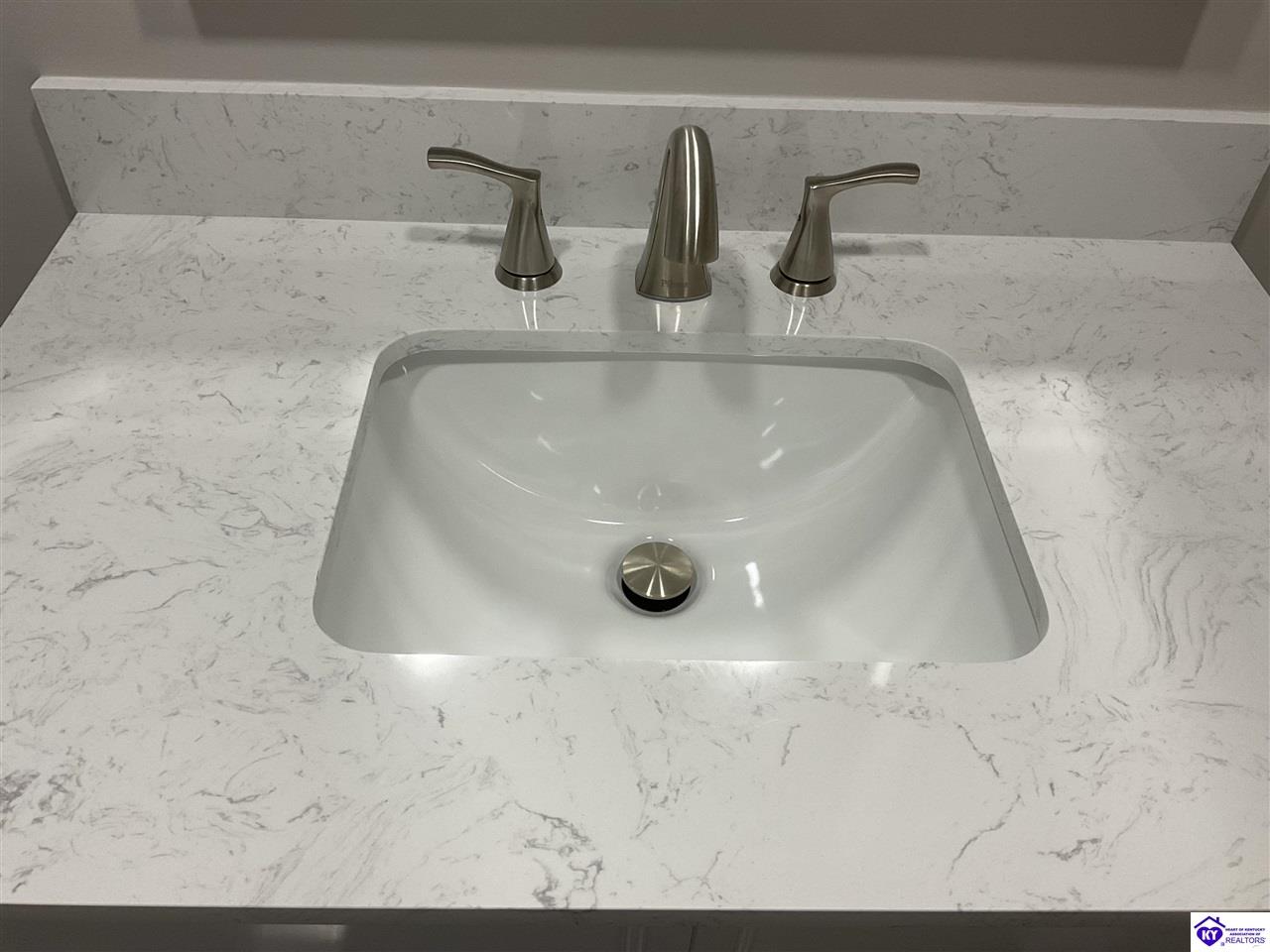 Listing Picture 205 Peck Street Vine Grove, KY 40175 MLS HK24004192