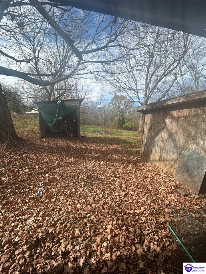 Listing Picture 9 Railroad Circle Bonnieville, KY 42713 MLS HK24004219