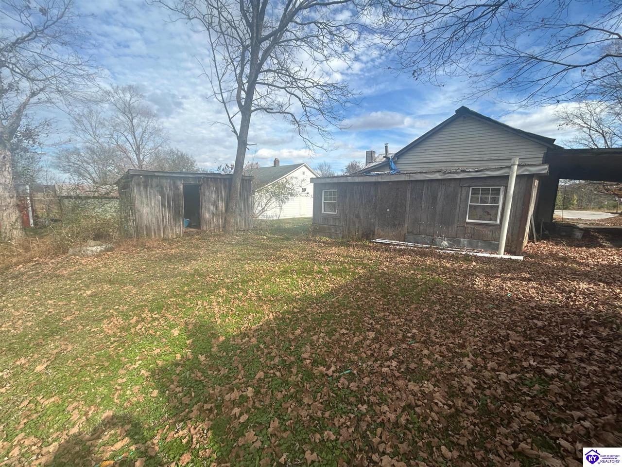 Listing Picture 9 Railroad Circle Bonnieville, KY 42713 MLS HK24004219