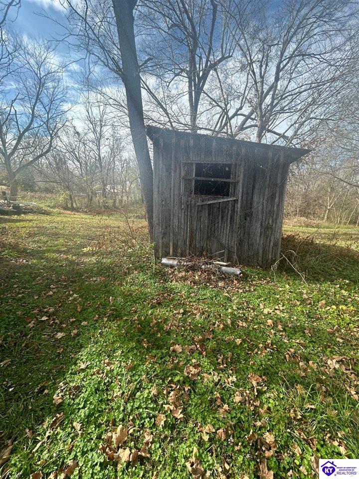 Listing Picture 9 Railroad Circle Bonnieville, KY 42713 MLS HK24004219