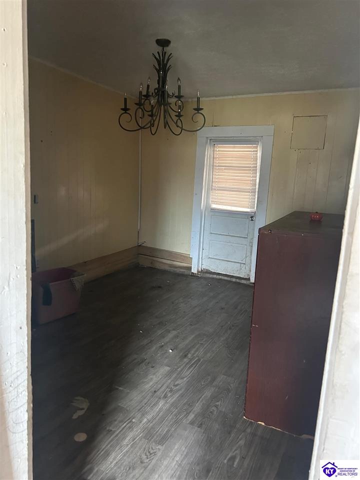 Listing Picture 9 Railroad Circle Bonnieville, KY 42713 MLS HK24004219