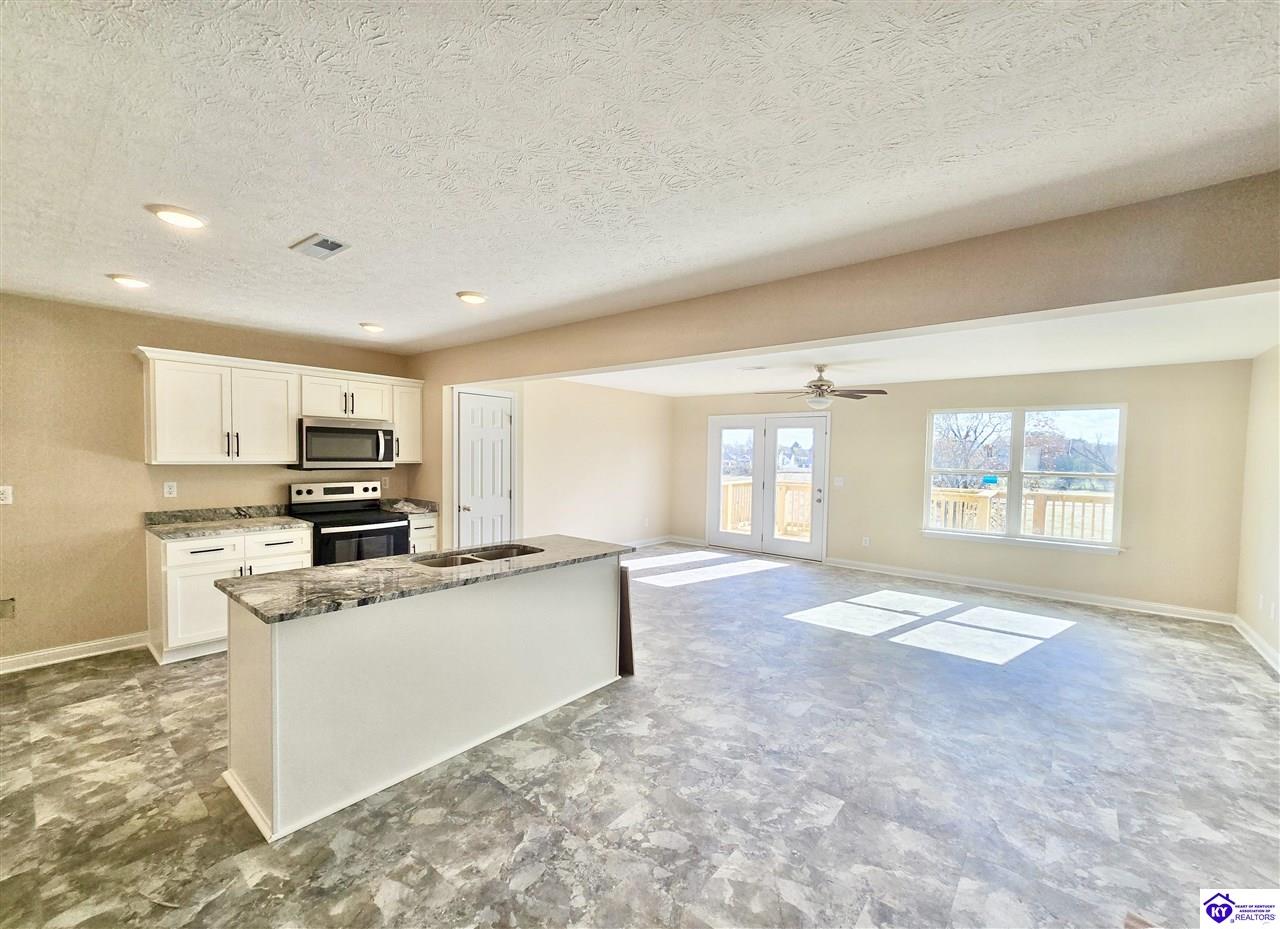 214 Dixon Circle Vine Grove, KY 40175 #2