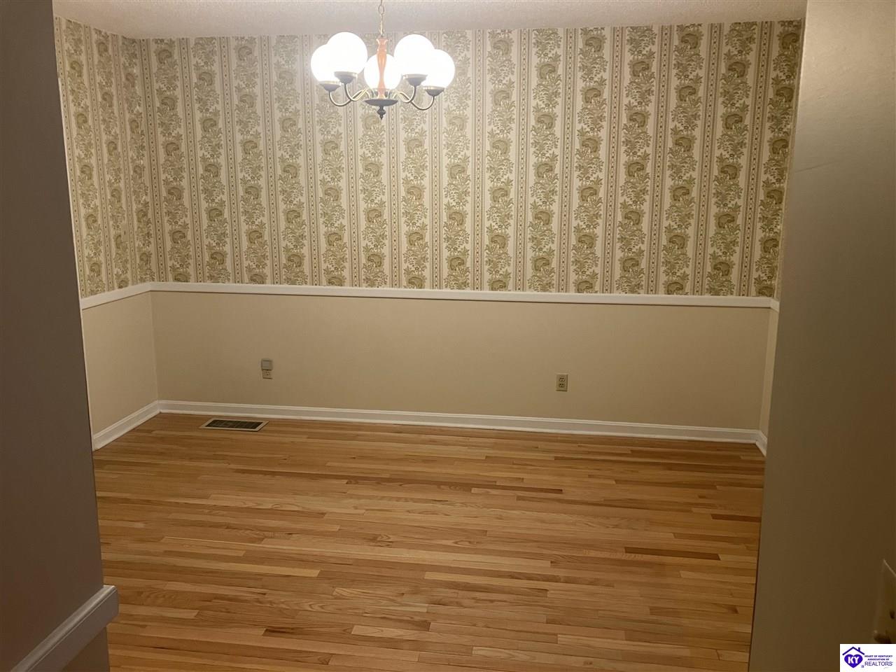 Listing Picture 902 Tyler Circle Elizabethtown, KY 42701 MLS HK24004242