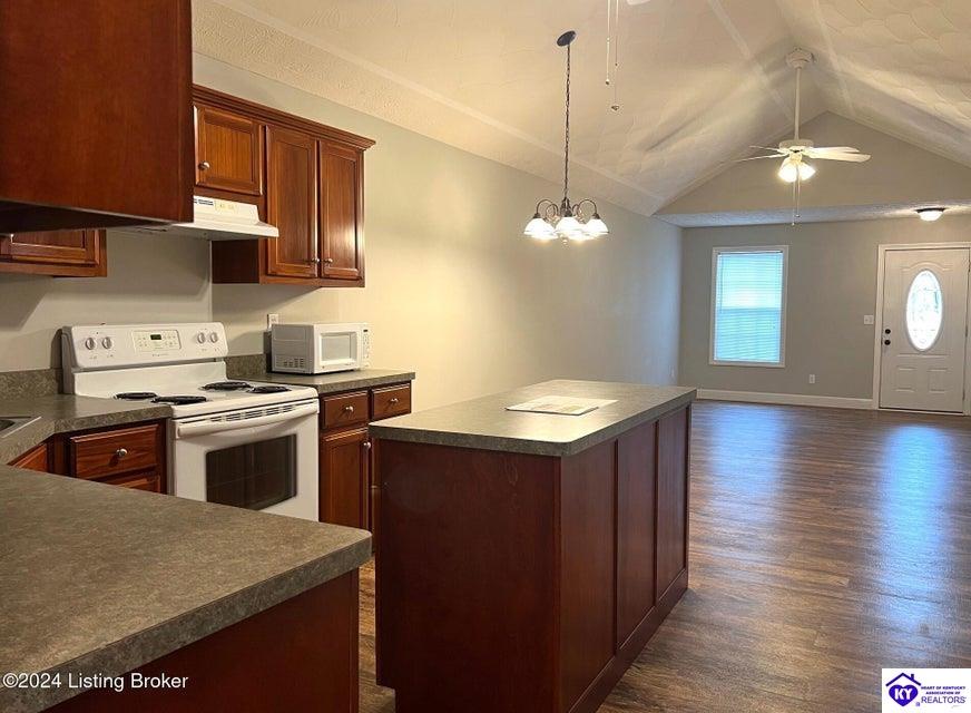 Listing Picture 206A Banjo Street Bardstown, KY 40004 MLS HK24004246