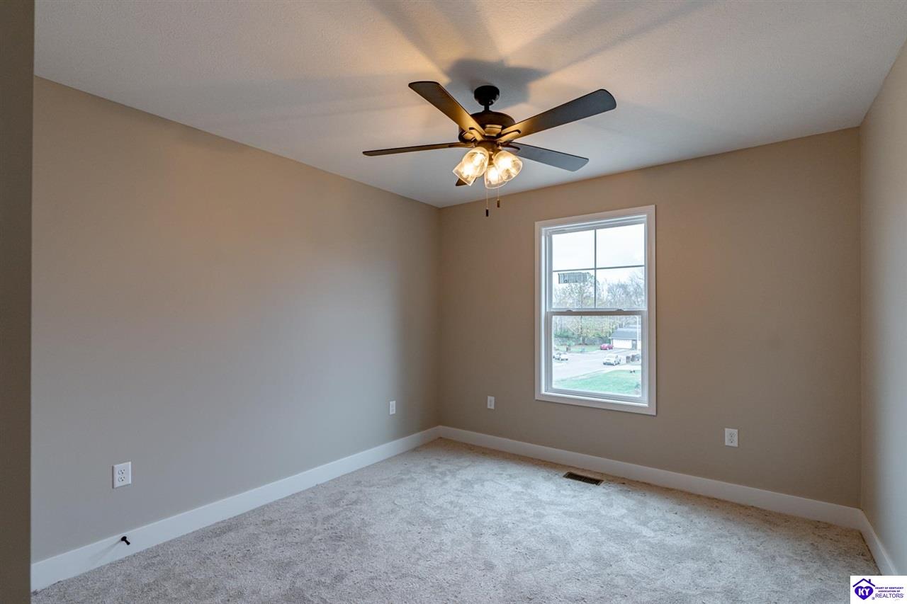 Listing Picture 206 A Hunter Lane Elizabethtown, KY 42701 MLS HK24004251