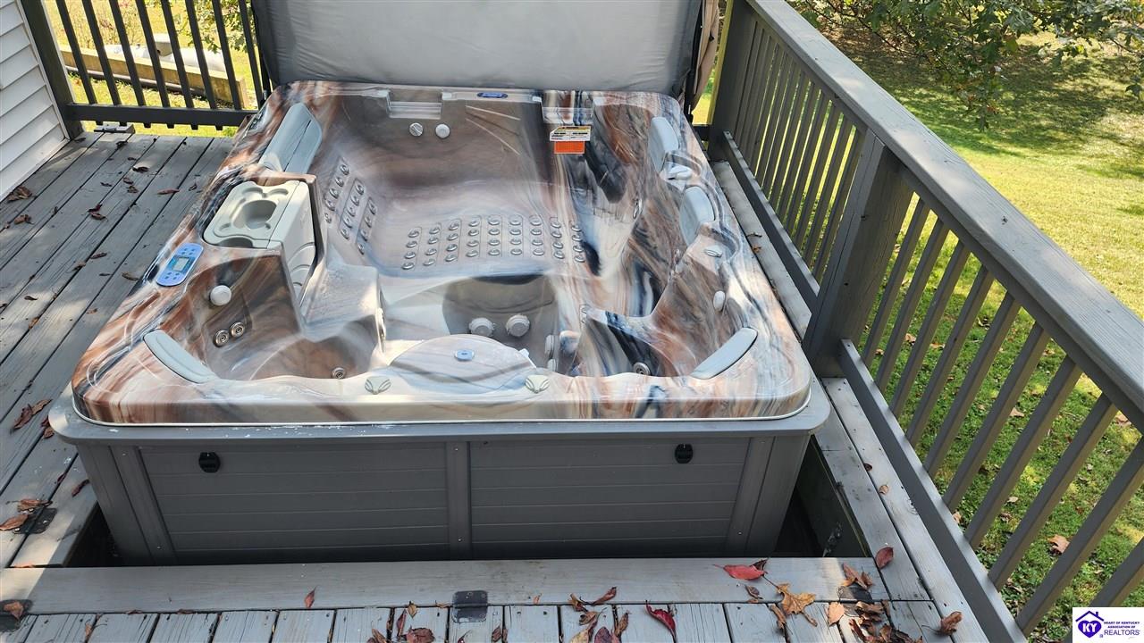 Listing Picture 25 Cavalry Drive Vine Grove, KY 40175 MLS HK24004282