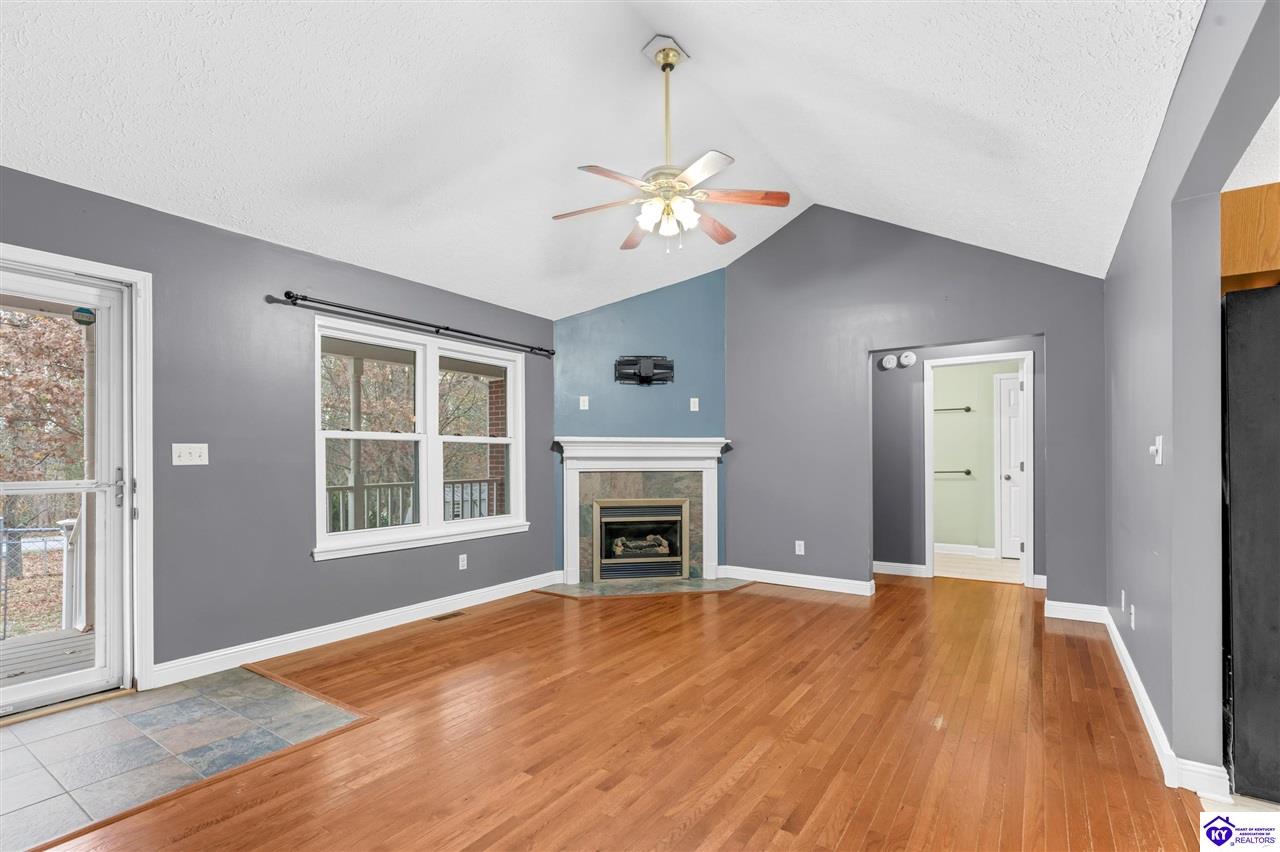 Listing Picture 25 Cavalry Drive Vine Grove, KY 40175 MLS HK24004282