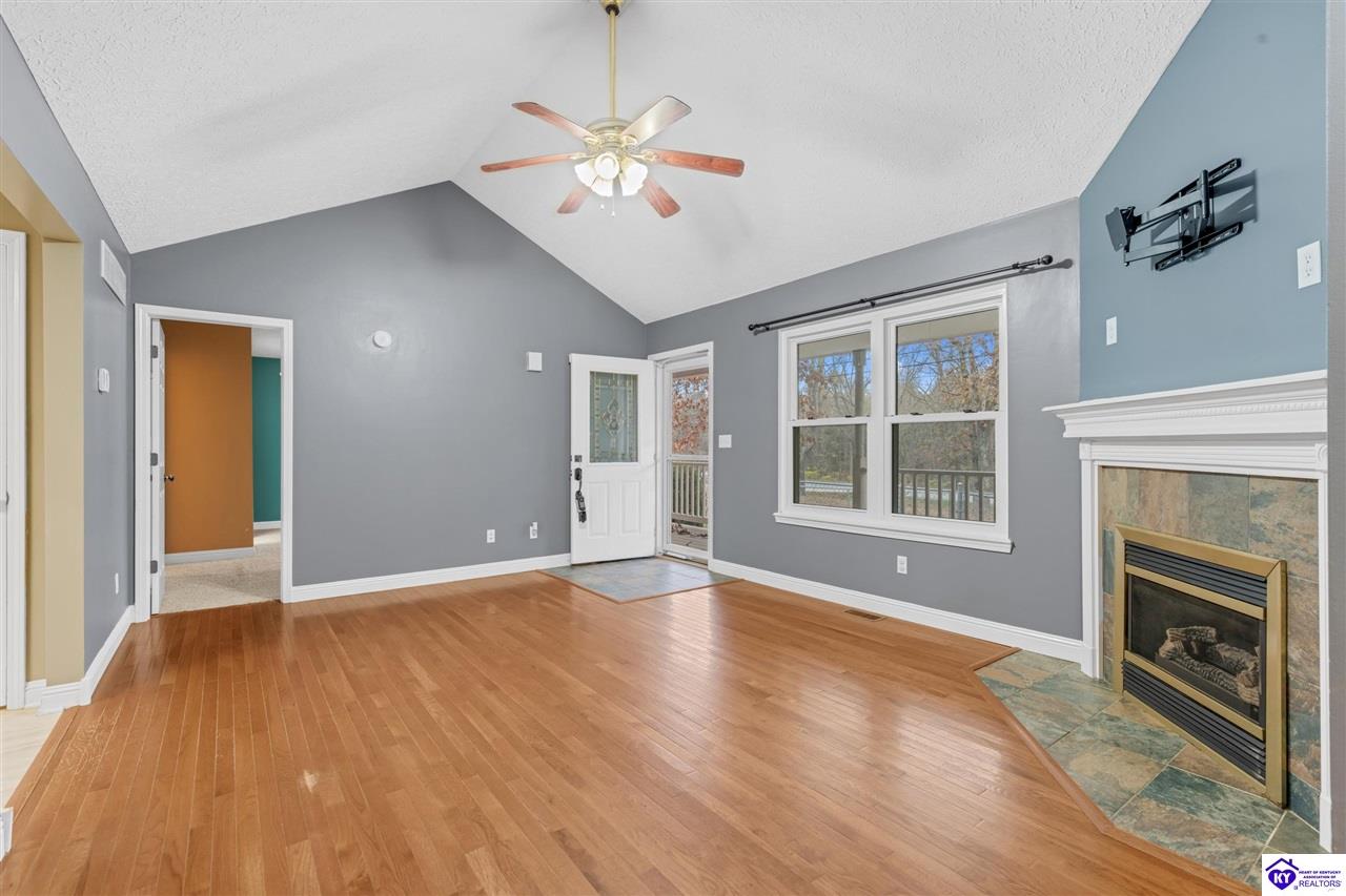 Listing Picture 25 Cavalry Drive Vine Grove, KY 40175 MLS HK24004282