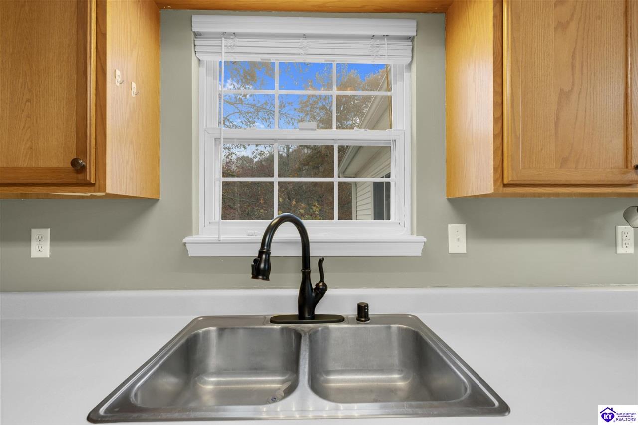 Listing Picture 25 Cavalry Drive Vine Grove, KY 40175 MLS HK24004282