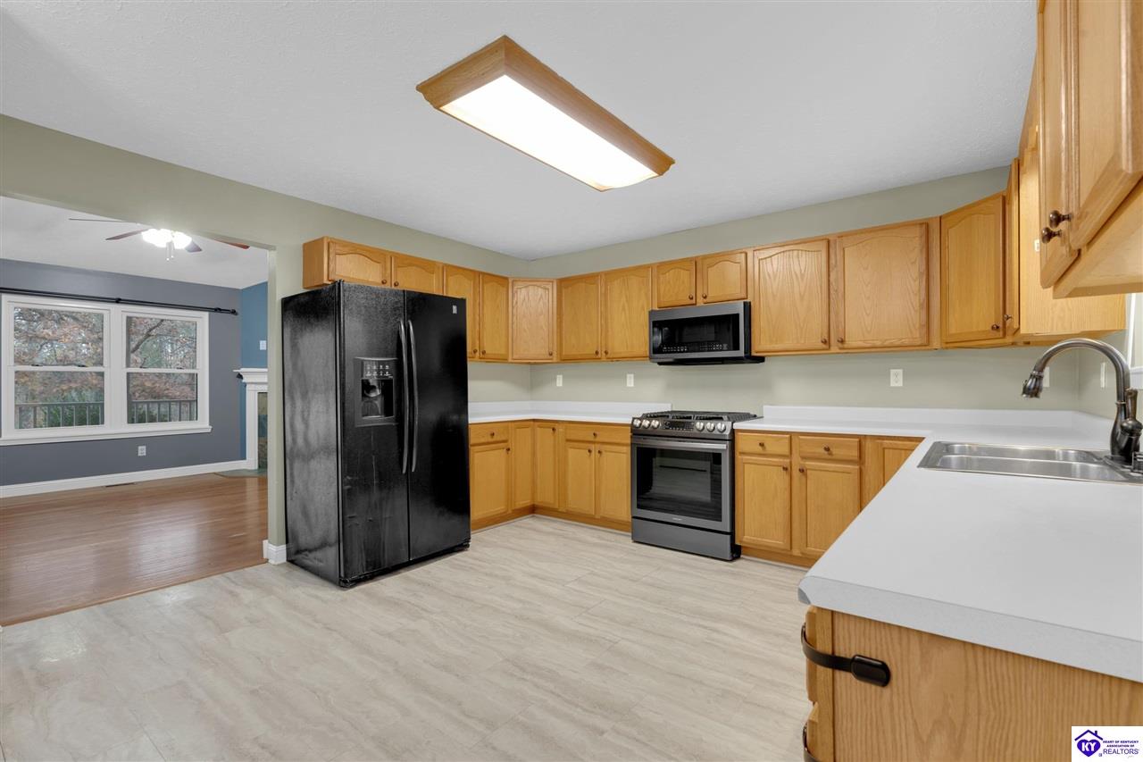 Listing Picture 25 Cavalry Drive Vine Grove, KY 40175 MLS HK24004282