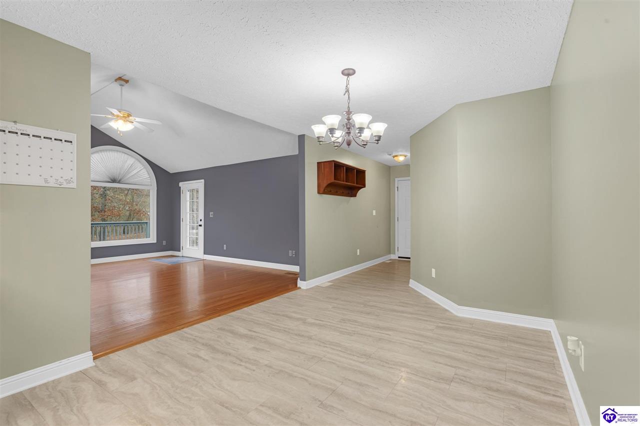 Listing Picture 25 Cavalry Drive Vine Grove, KY 40175 MLS HK24004282