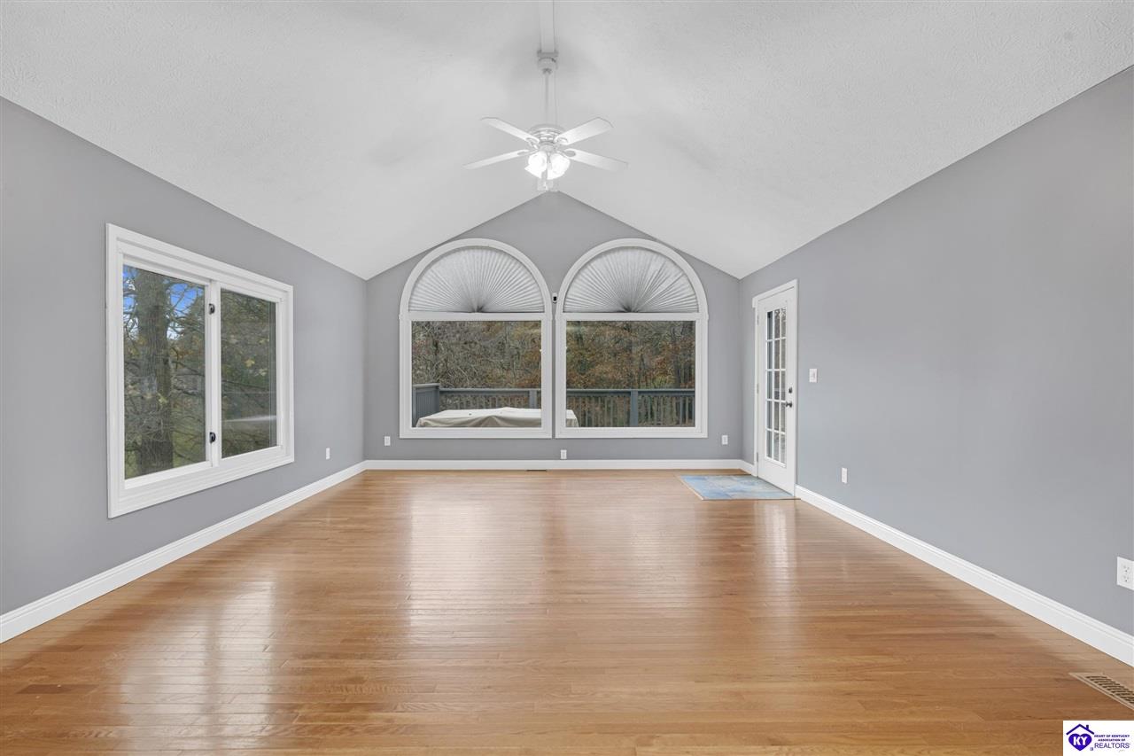 Listing Picture 25 Cavalry Drive Vine Grove, KY 40175 MLS HK24004282