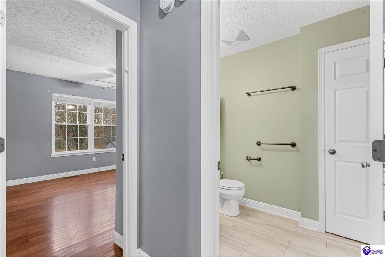 Listing Picture 25 Cavalry Drive Vine Grove, KY 40175 MLS HK24004282