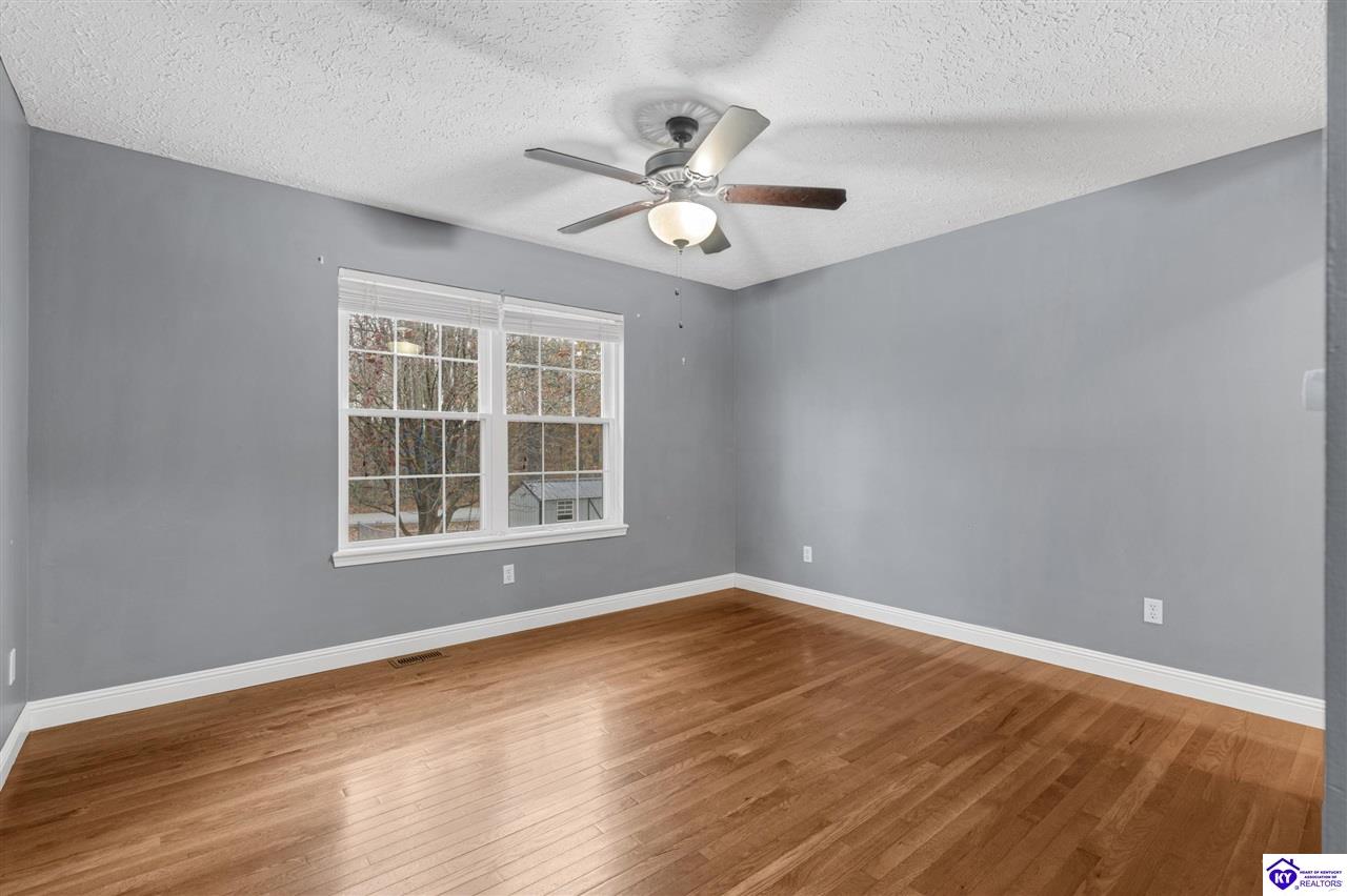 Listing Picture 25 Cavalry Drive Vine Grove, KY 40175 MLS HK24004282