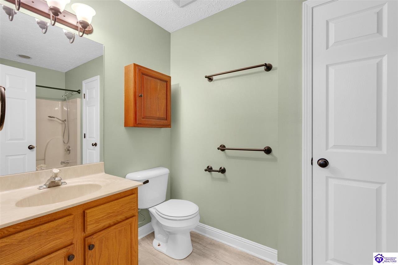 Listing Picture 25 Cavalry Drive Vine Grove, KY 40175 MLS HK24004282