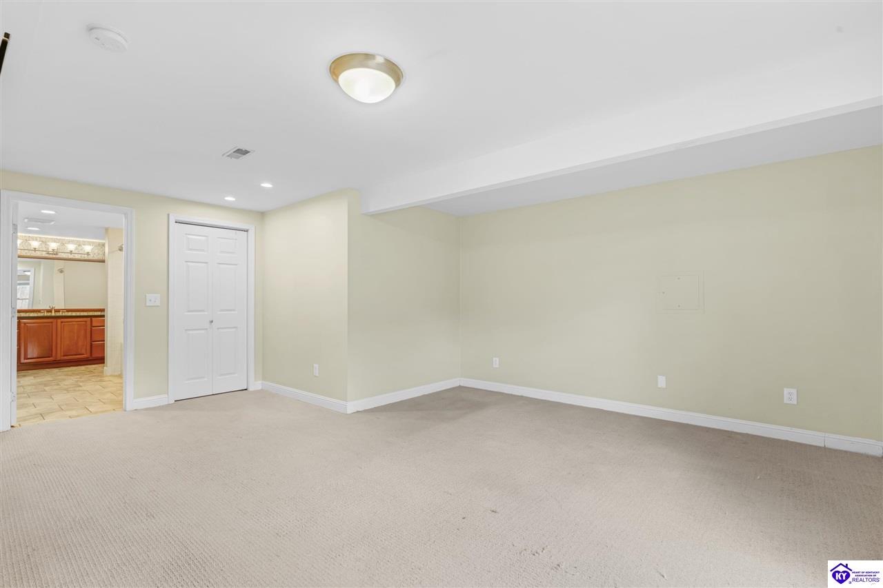 Listing Picture 25 Cavalry Drive Vine Grove, KY 40175 MLS HK24004282